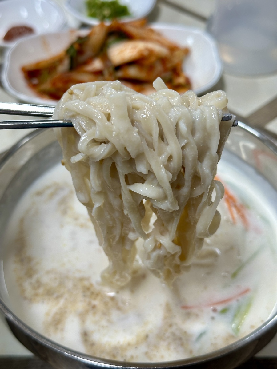 행복실비칼국수 이미지