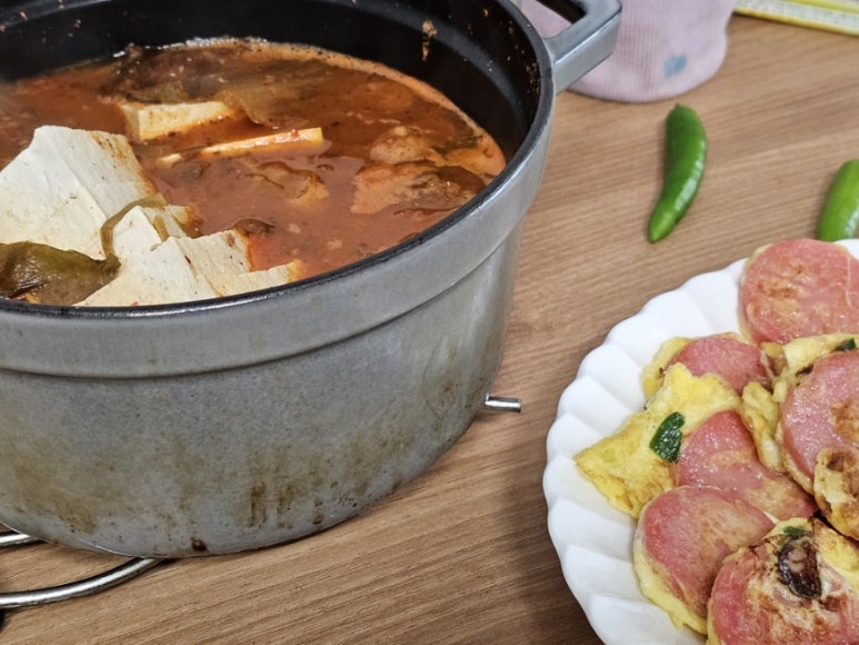 상무한방왕족발 이미지