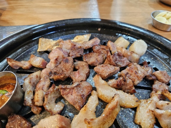 오늘도뒷고기 이미지