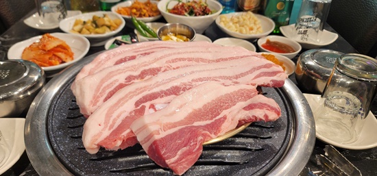 마포생삼겹 이미지