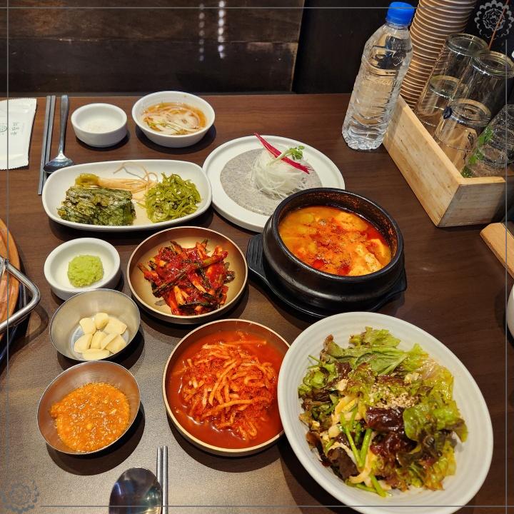 육탐미 이미지