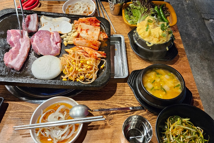 먹골돌판삼겹살 이미지
