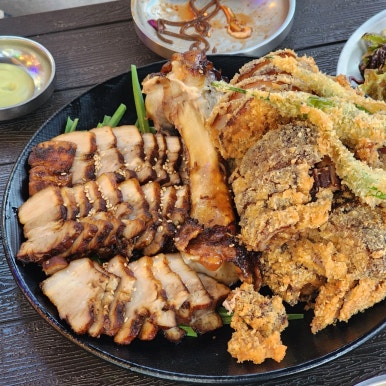 우주족발 이미지