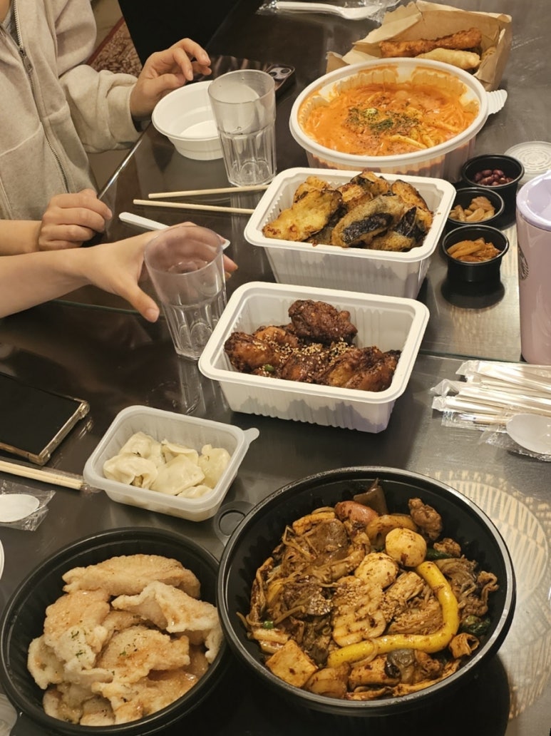 코즈닉스튜디오 이미지