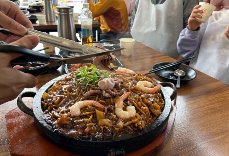 거창돌짜장갈비찜 이미지