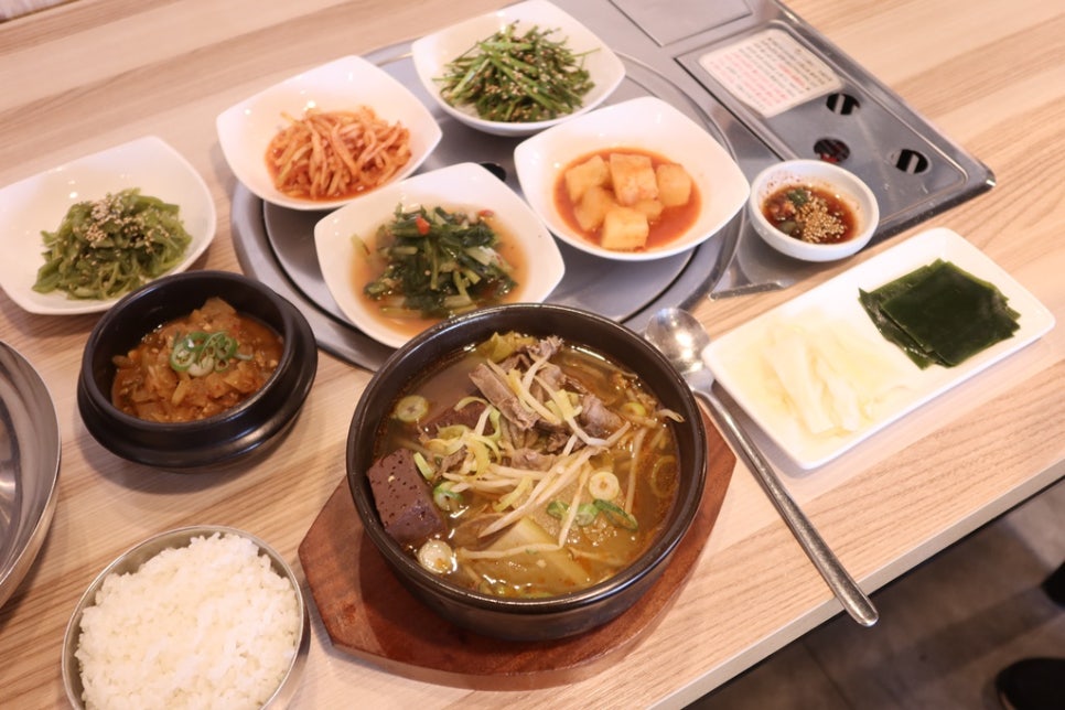 영천 해장국 감자탕 이미지