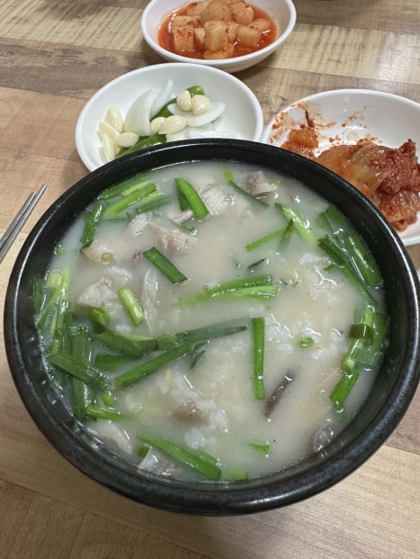 연일돼지국밥 이미지