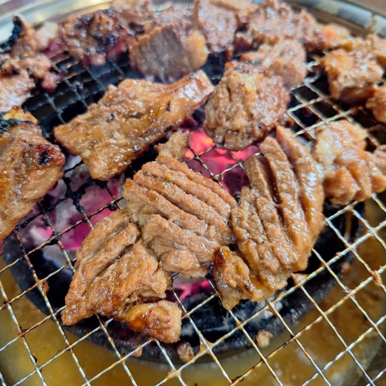 부자돼지숯불갈비 이미지