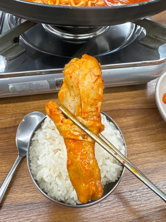 풍년닭도리탕 신촌직영점 이미지