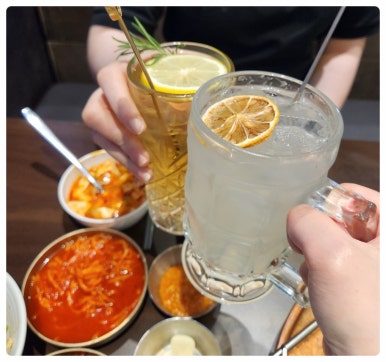 육탐미 이미지