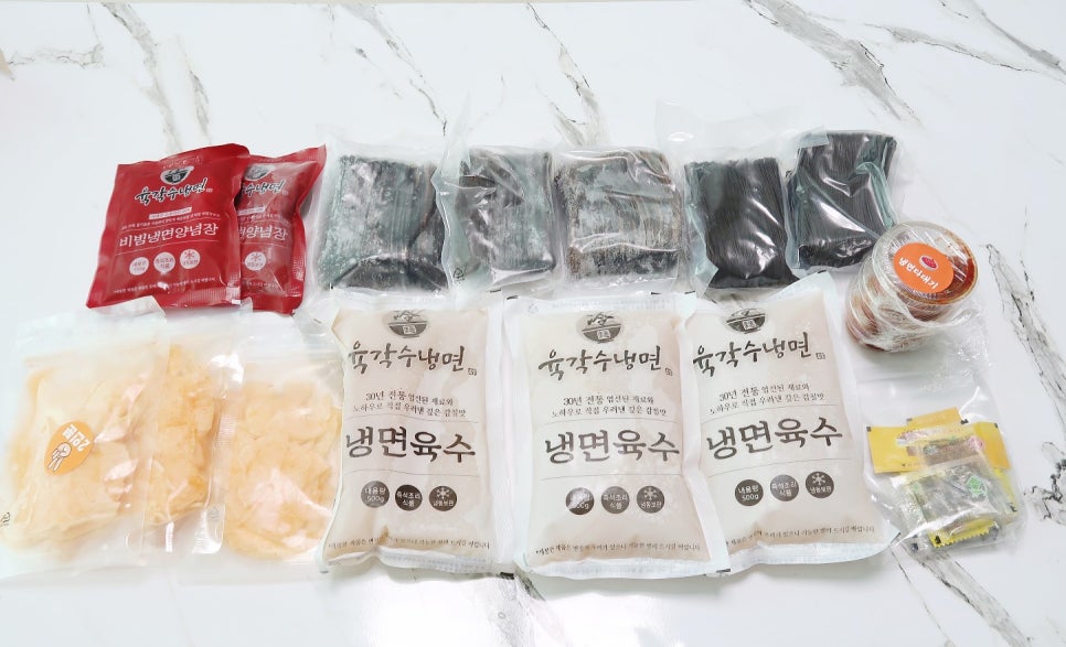 육각수냉면 이미지