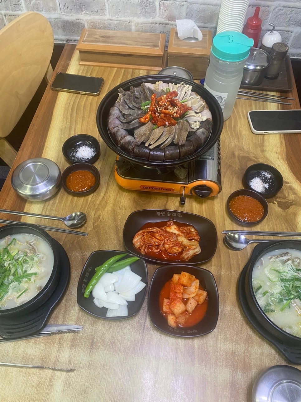 푸짐한순대국 이미지