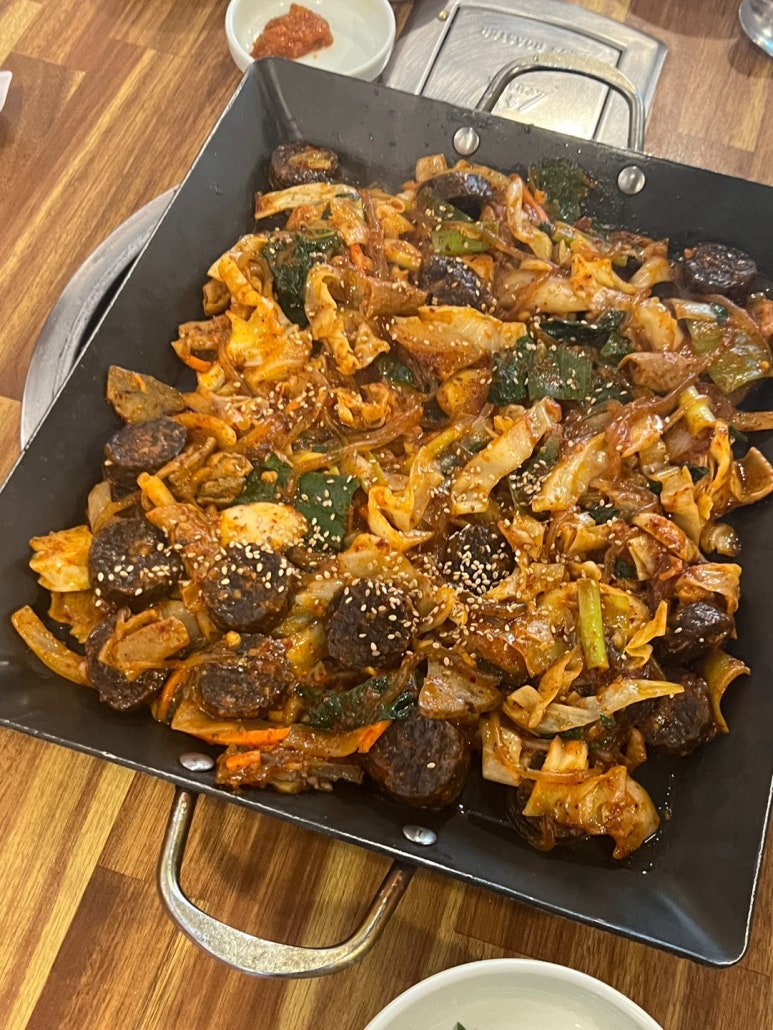 백순대본가새맛 이미지