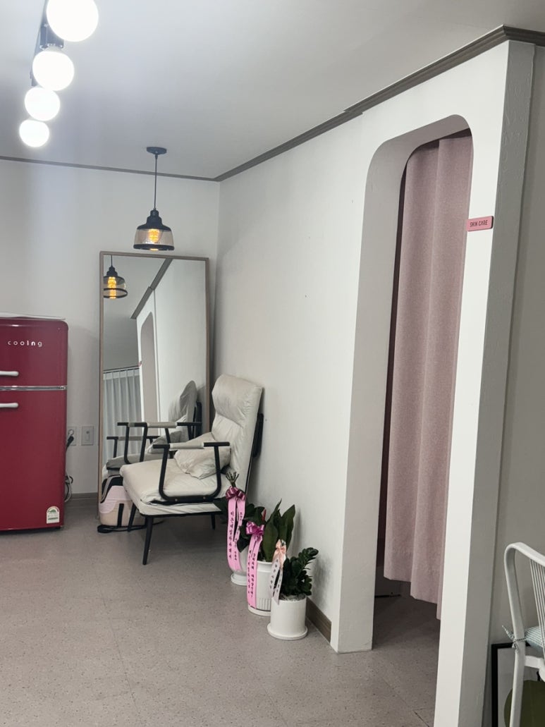 커믈리 네일엔뷰티 이미지