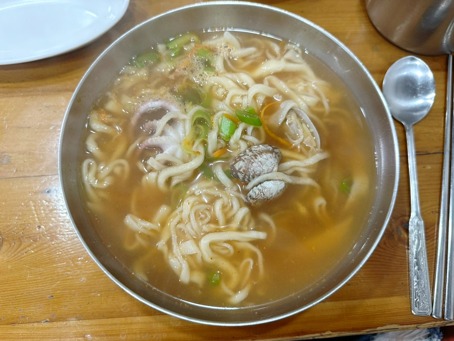 신촌손칼국수 이미지