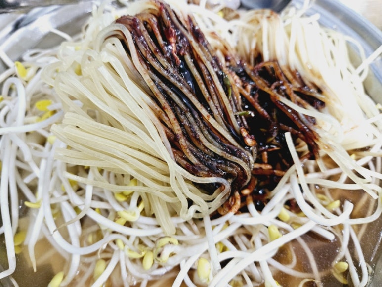 냥냥떡볶이 이미지