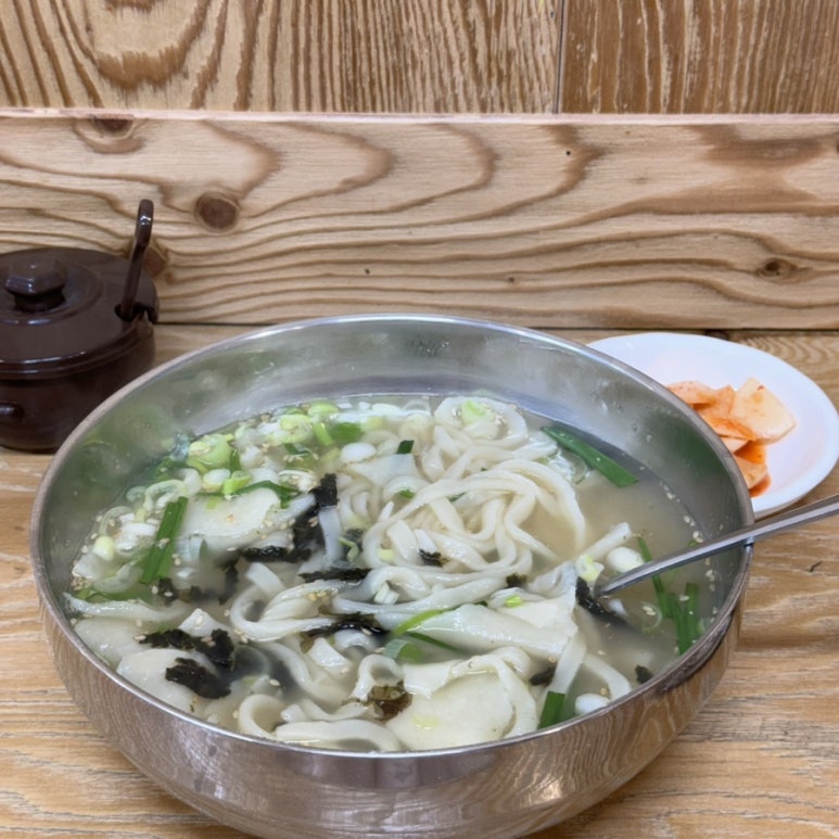 두실칼국수 이미지