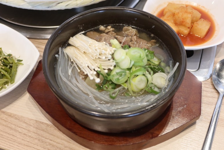 영천 해장국 감자탕 이미지