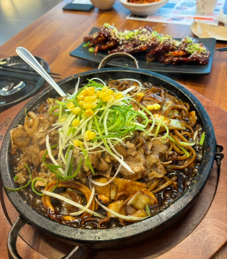 엄마는돌짜장송해공원점 이미지