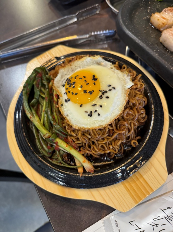 달빛돼지 이미지