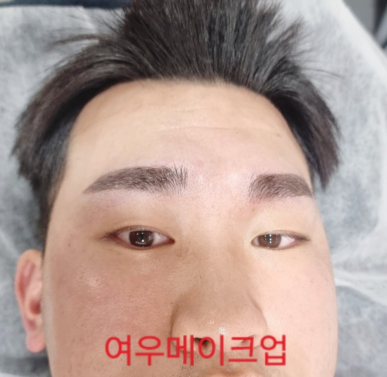 여우눈썹 이미지