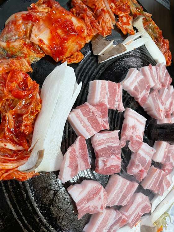 시골솥뚜껑삼겹살 이미지