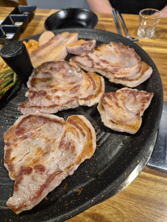 돼지가왔소 이미지