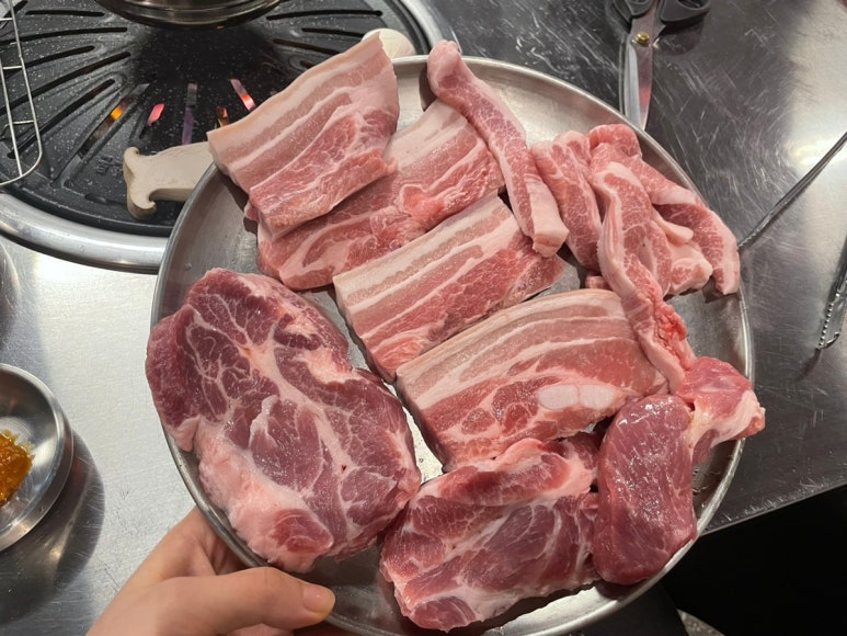 마포꽃돼지 이미지
