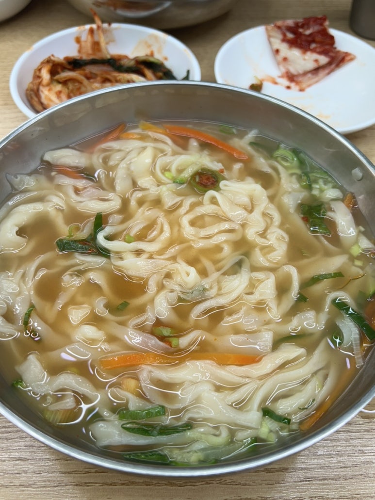 지동손칼국수 이미지