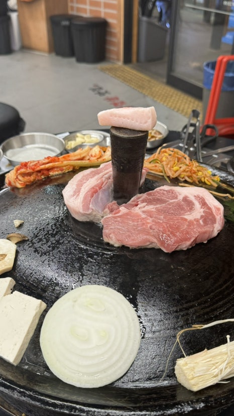 (훈솥삼)솥뚜껑삼겹살 이미지