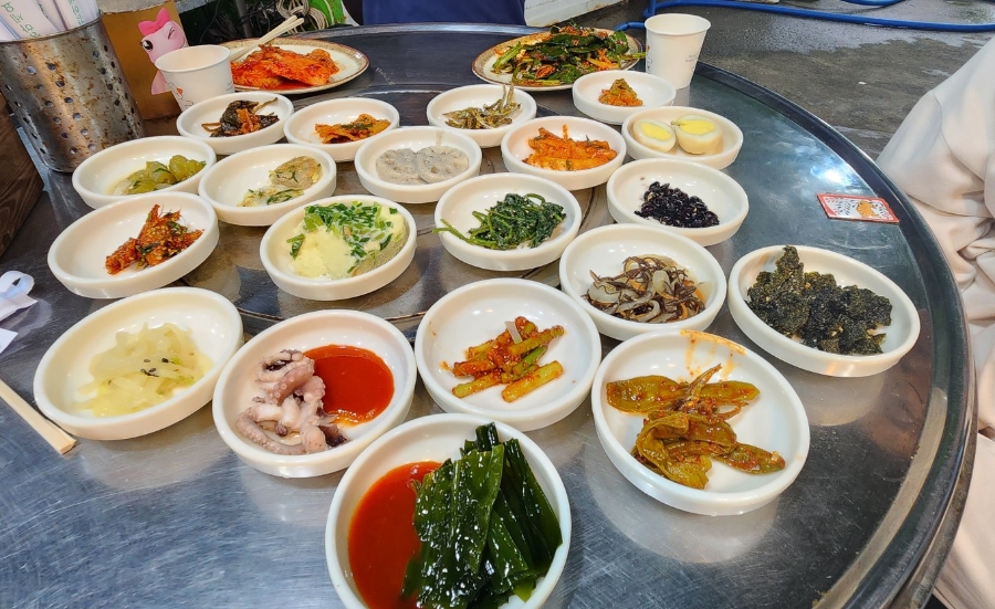 가정식백반칼국수 이미지