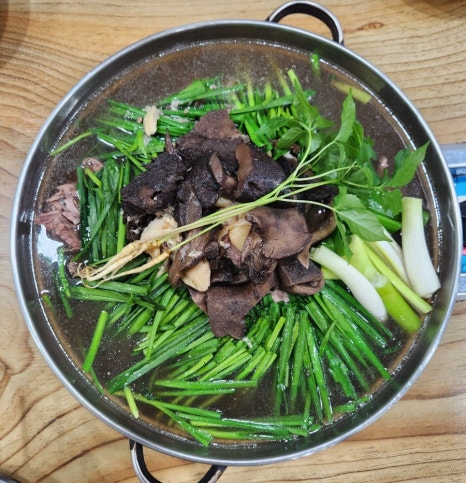 류의자능이버섯백숙 이미지