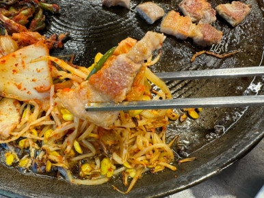 6000냥솥뚜껑생삼겹살 이미지