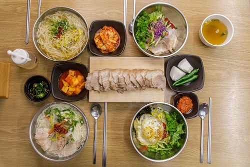 사랑고기국수 이미지