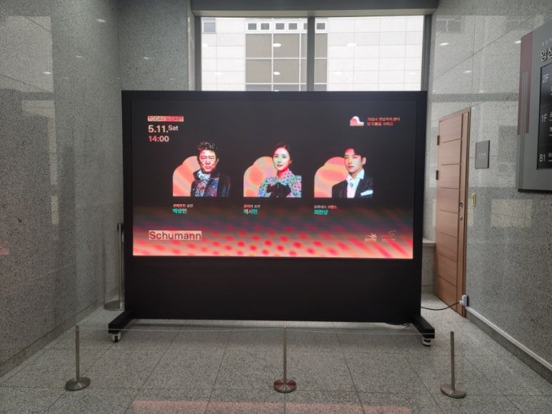 더컬렉티드 이미지