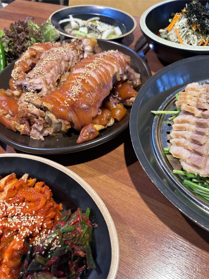 정성족발보쌈 이미지