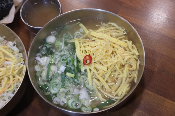 순진한칼국수 이미지