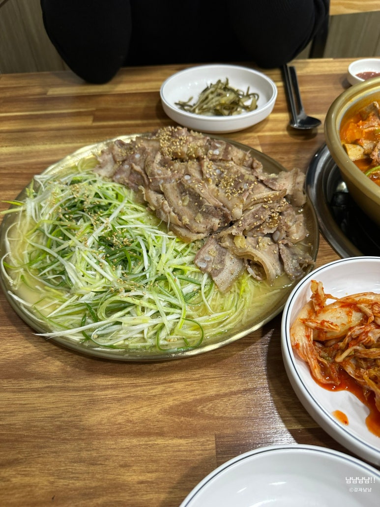 항아리수제비칼국수 이미지