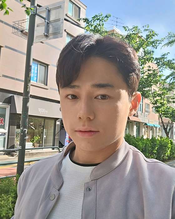 어센틱헤어 이미지
