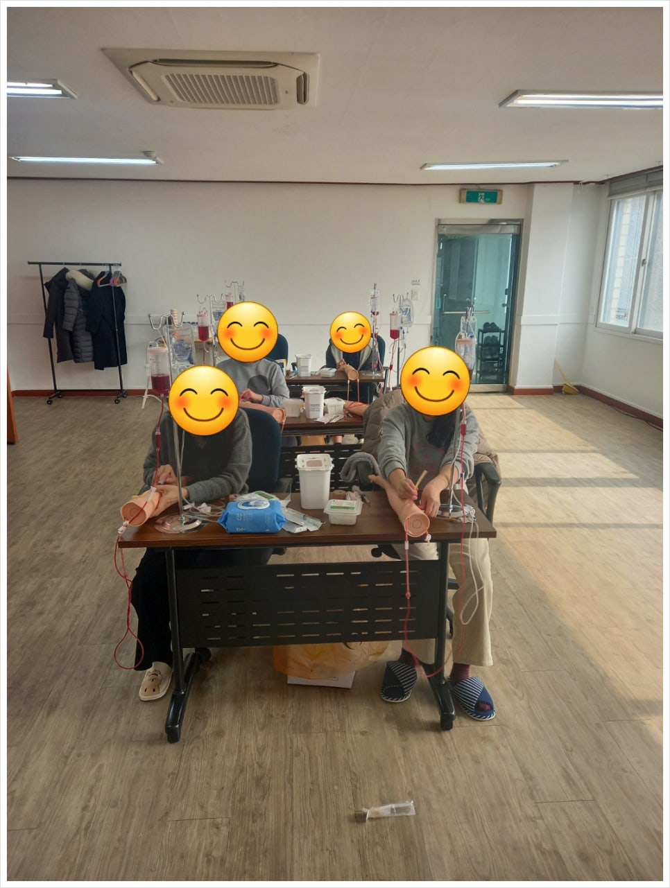 투핸즈 이미지