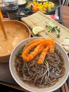 이쁜연어 이미지