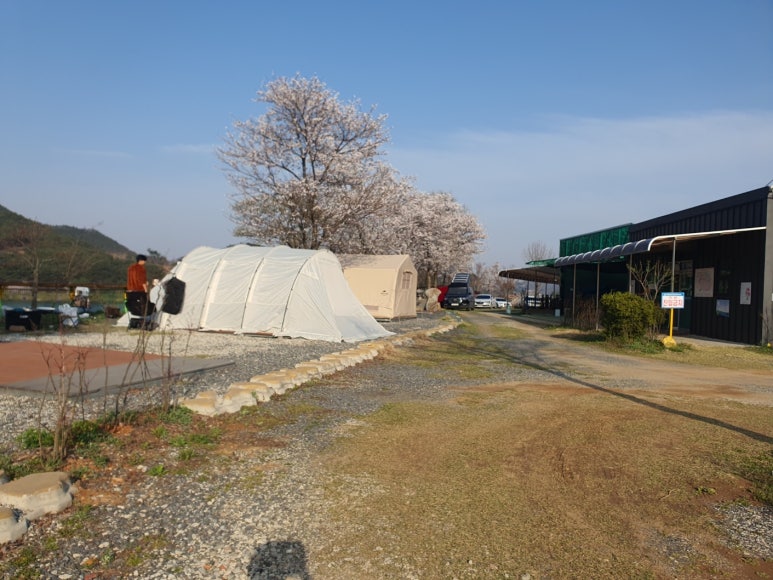 옥산 호수정원(진달래 관광농원) 이미지