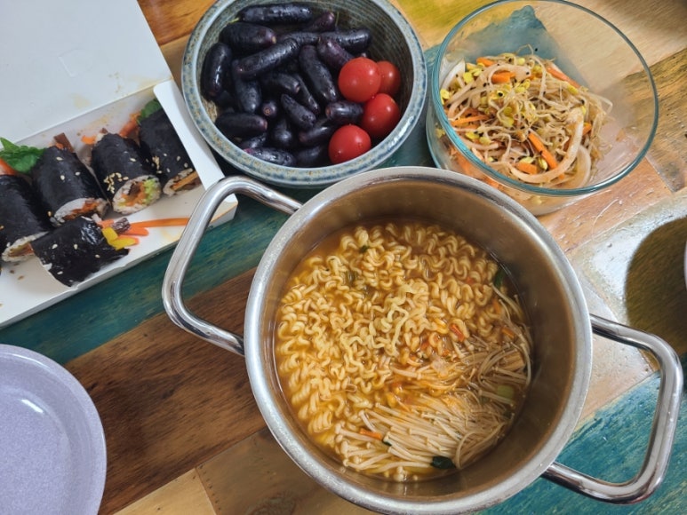파스타앤김밥 이미지