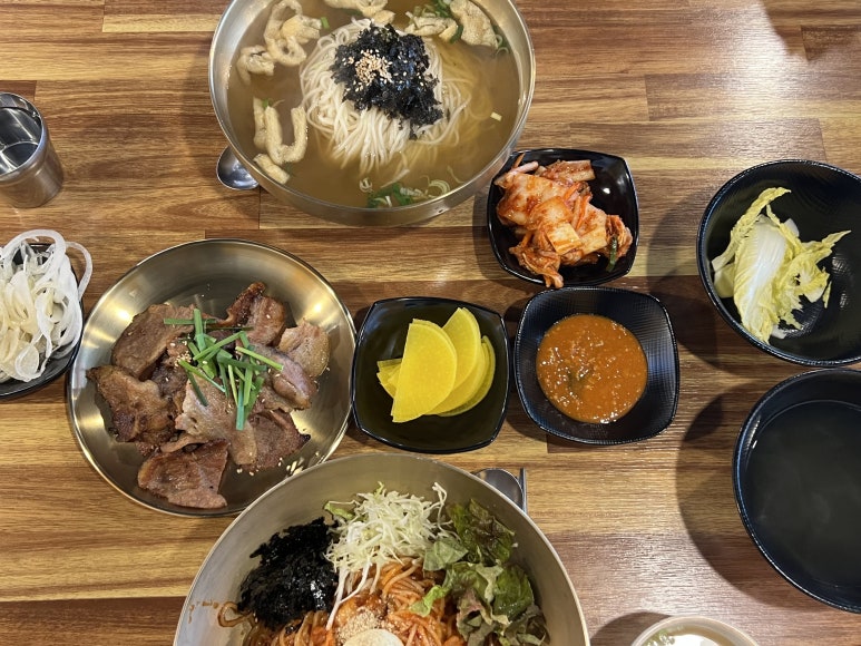 불땡고기주는국수집 이미지
