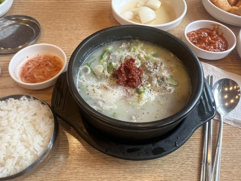 일월상회 이미지