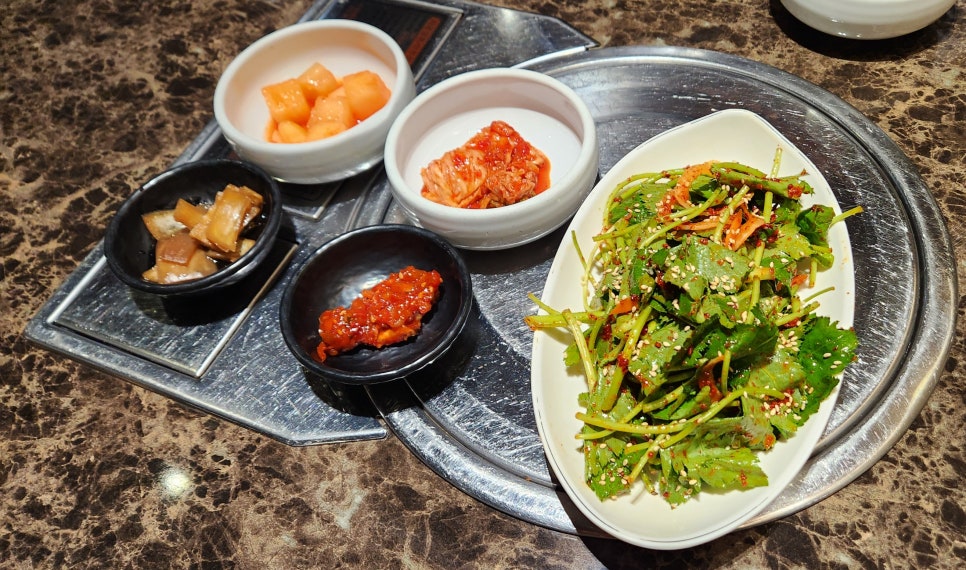 염소뜨락 이미지