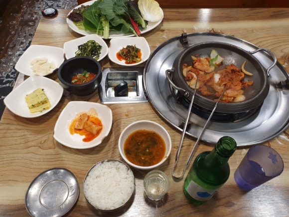 무쇠식당 이미지