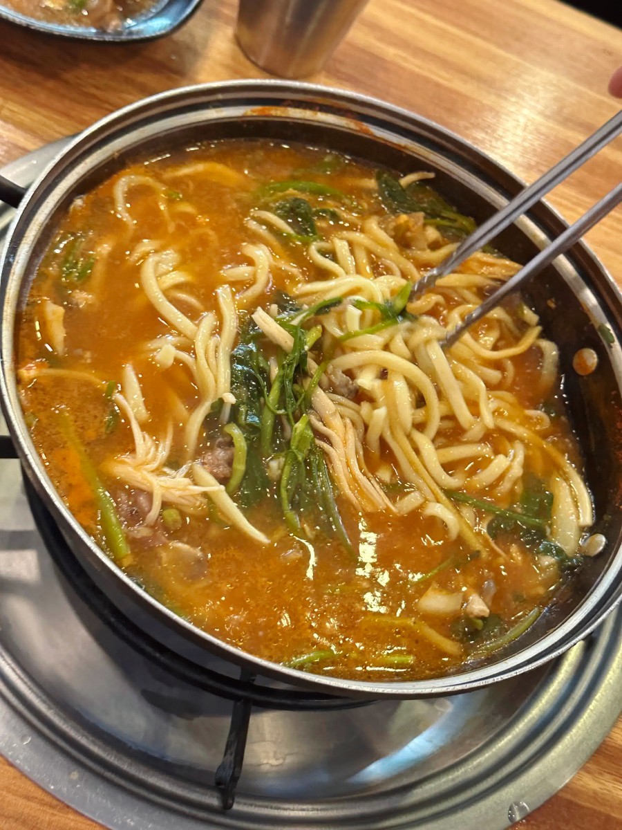 뽕빨샤브버섯칼국수 이미지