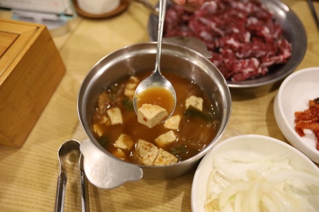 찐 숯불갈비 이미지
