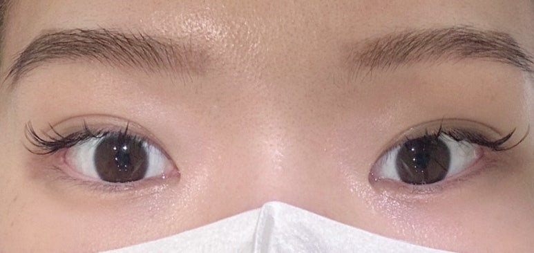 라라모어네일앤뷰티 이미지